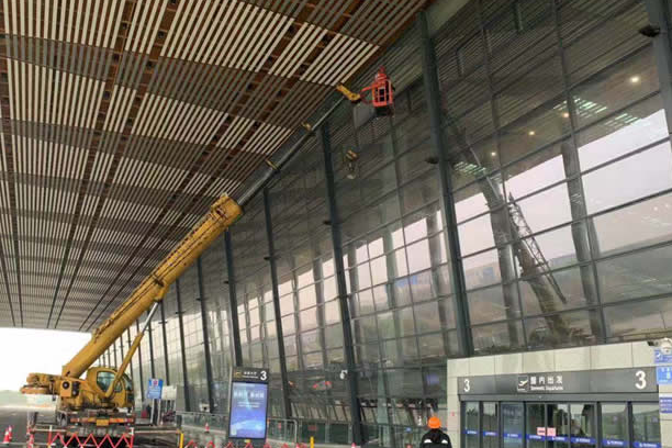 蔡甸玻璃幕墙维护和保养